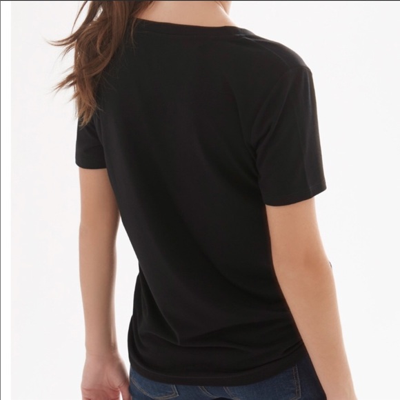 ♦️LAST ONE SALE♦️Black V neck boyfriend Tee - Picture 4 of 6